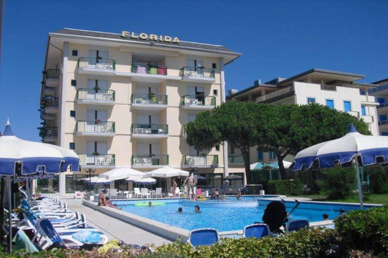 Hotel Florida ลิโดดิเยโซโล ภายนอก รูปภาพ