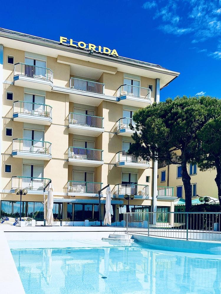 Hotel Florida ลิโดดิเยโซโล ภายนอก รูปภาพ